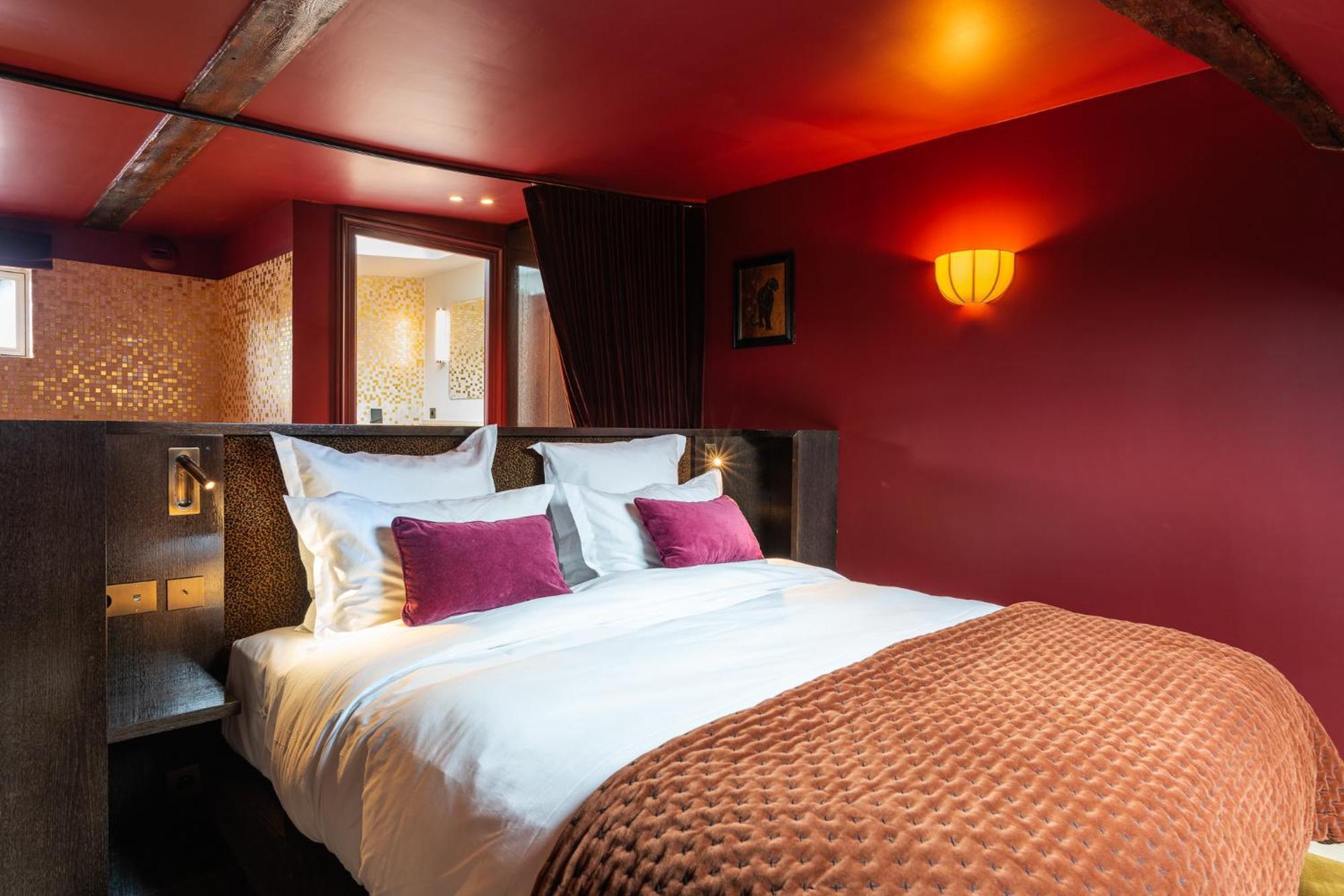 Maison La Boheme Montmartre - Studios & Apartments Paris Bagian luar foto