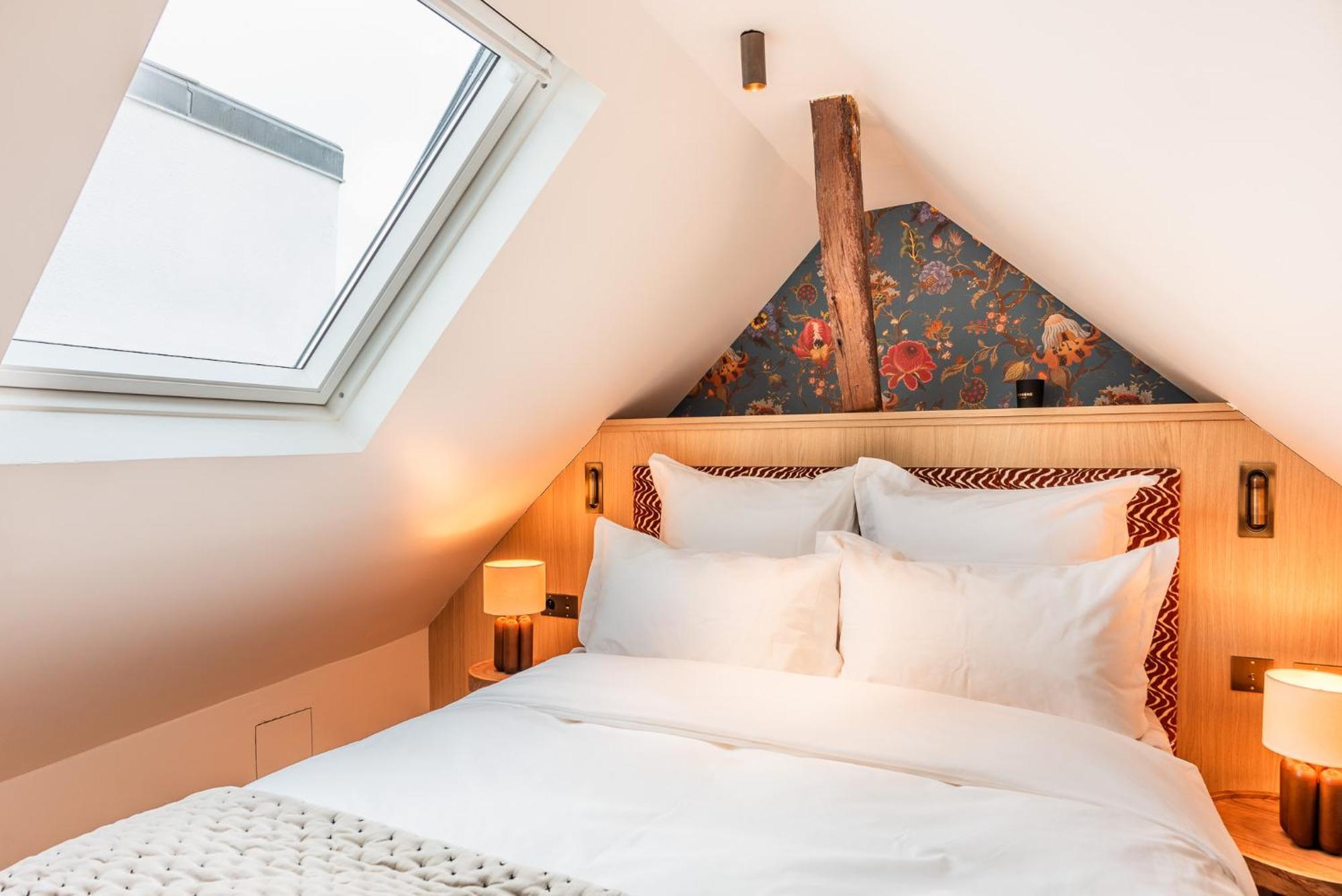 Maison La Boheme Montmartre - Studios & Apartments Paris Bagian luar foto