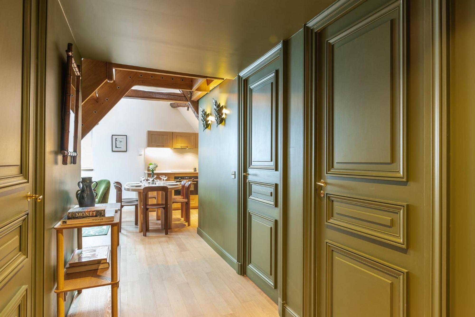 Maison La Boheme Montmartre - Studios & Apartments Paris Bagian luar foto
