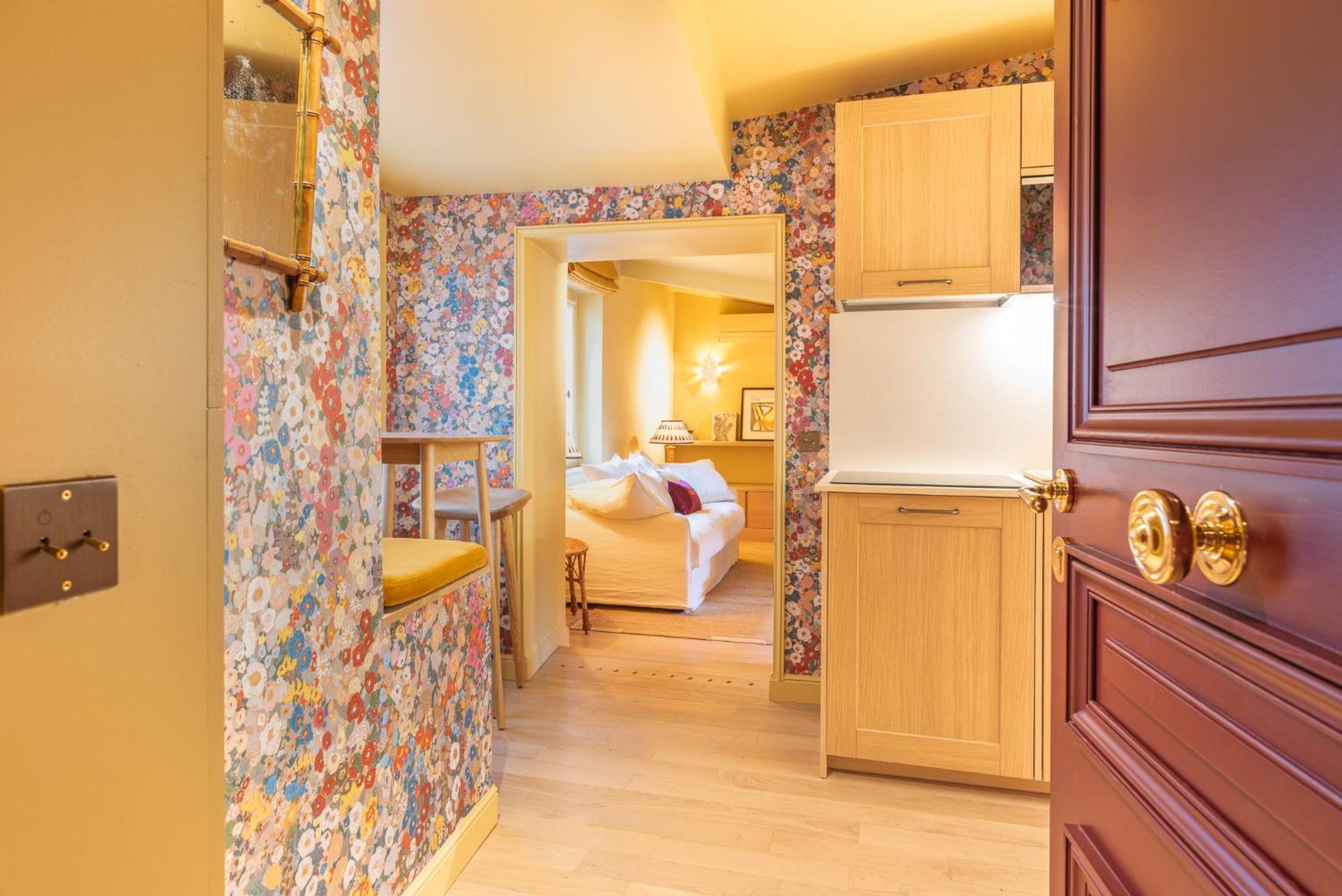 Maison La Boheme Montmartre - Studios & Apartments Paris Bagian luar foto