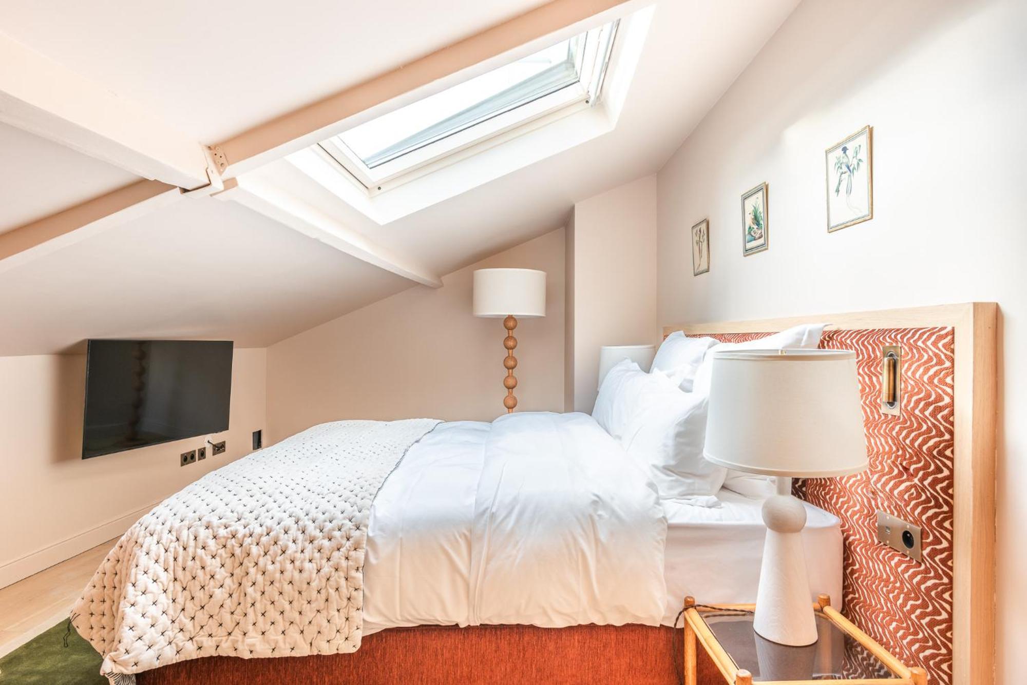 Maison La Boheme Montmartre - Studios & Apartments Paris Bagian luar foto