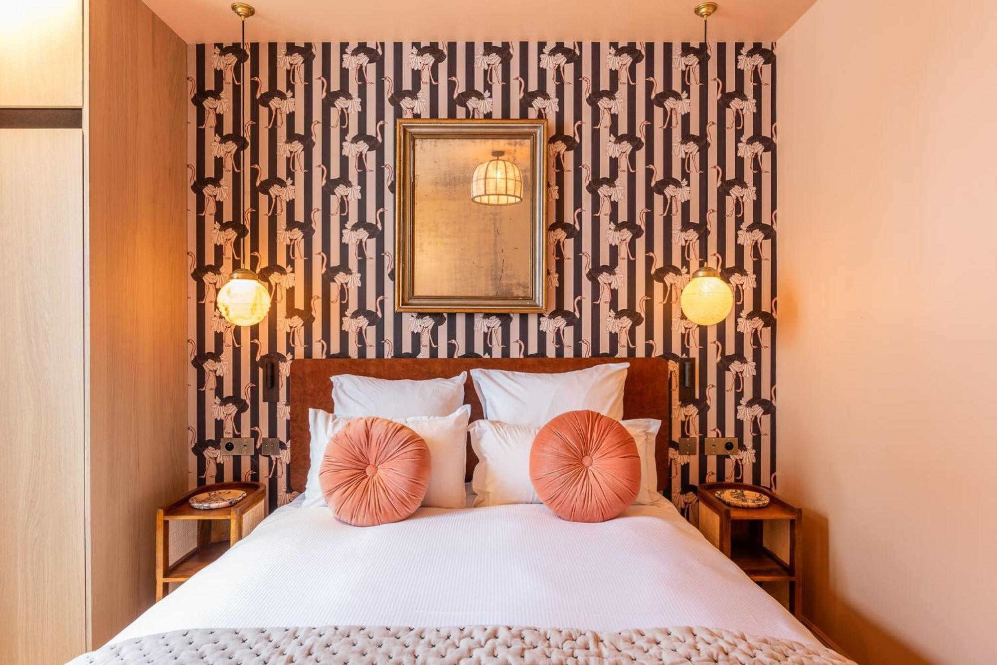 Maison La Boheme Montmartre - Studios & Apartments Paris Bagian luar foto